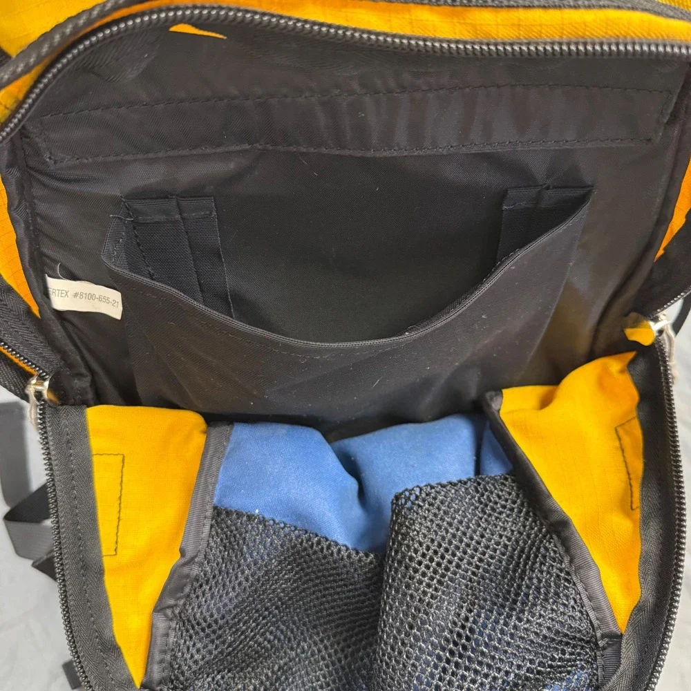 Vintage Dakine Vertex Backpack Blue Yellow Technical Hiking Snowboard Bag